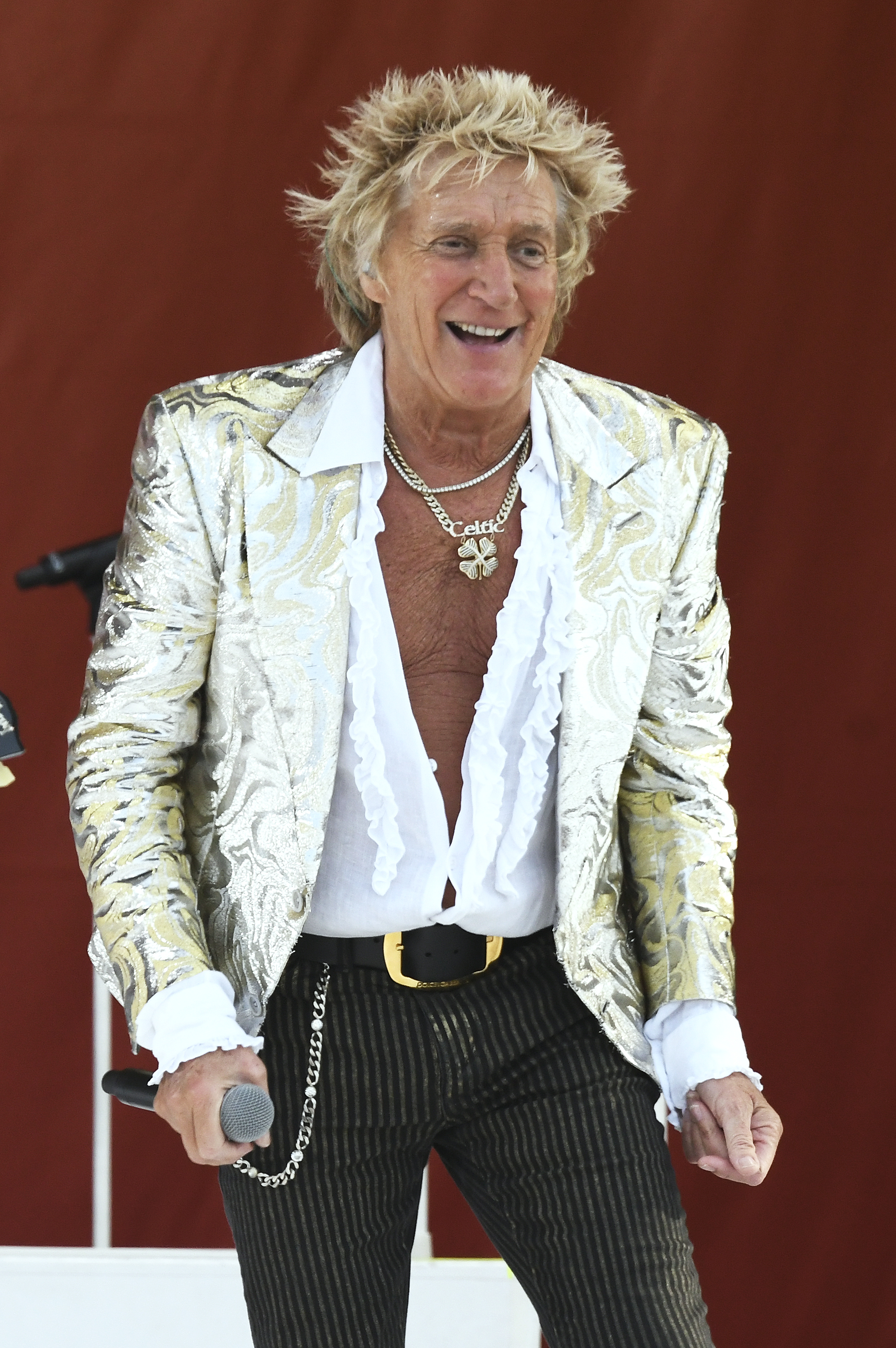Rod Stewart performs during the 55th Annual New Orleans Jazz & Heritage Festival at Fair Grounds Race Course on April 26, 2026 in New Orleans, Louisiana. | Source: Getty Images