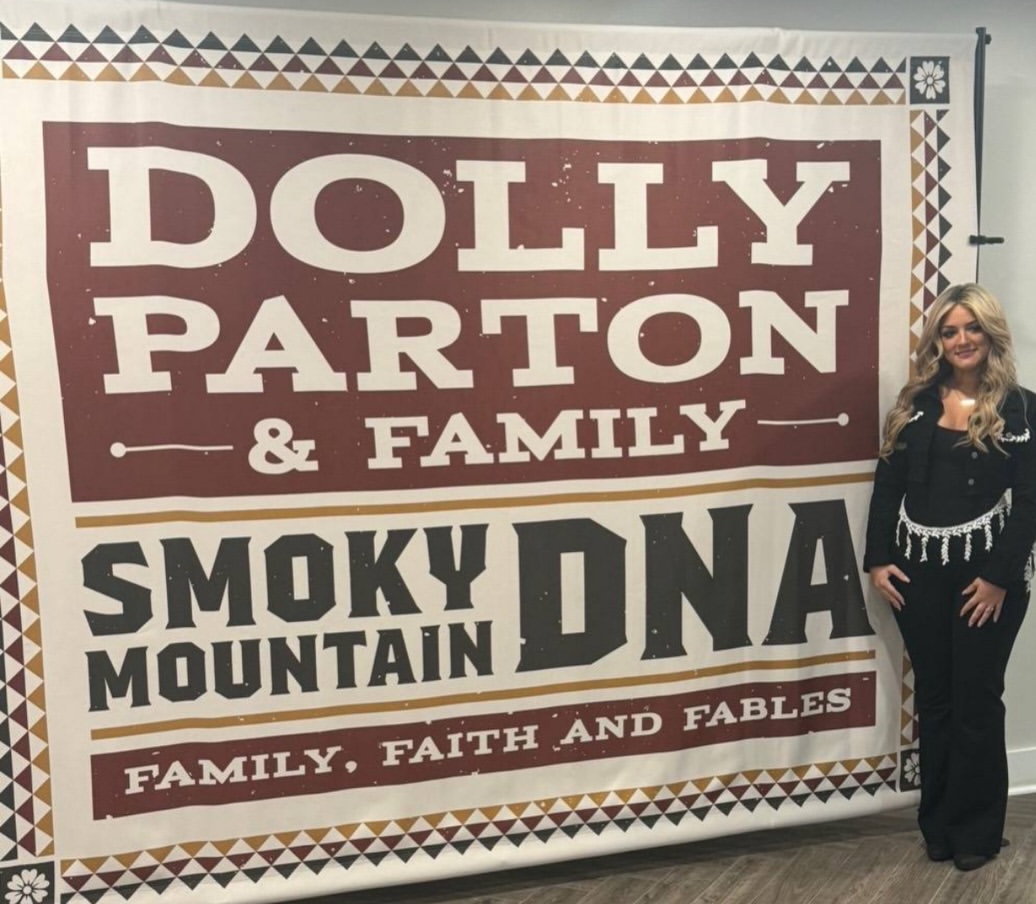 A photo from Lainey Parton's carousel, shared on August 29, 2026. | Source: Instagram/thelaineyparton