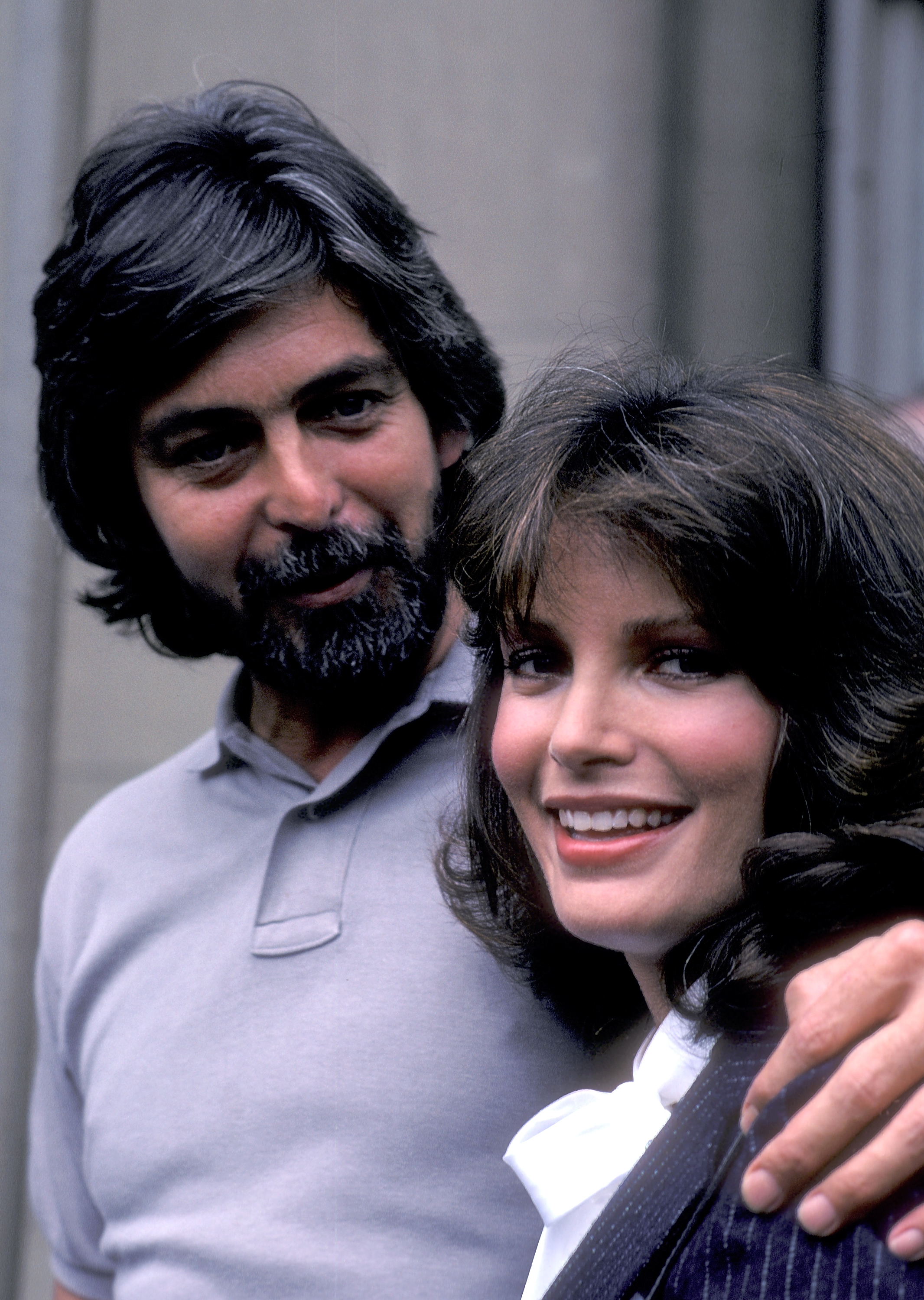 Jaclyn Smith and husband Anthony Richmond on set for the NBC Television Movie "Rage of Angels" at Columbia University on August 6, 1982 in New York City. | Source: Getty Images