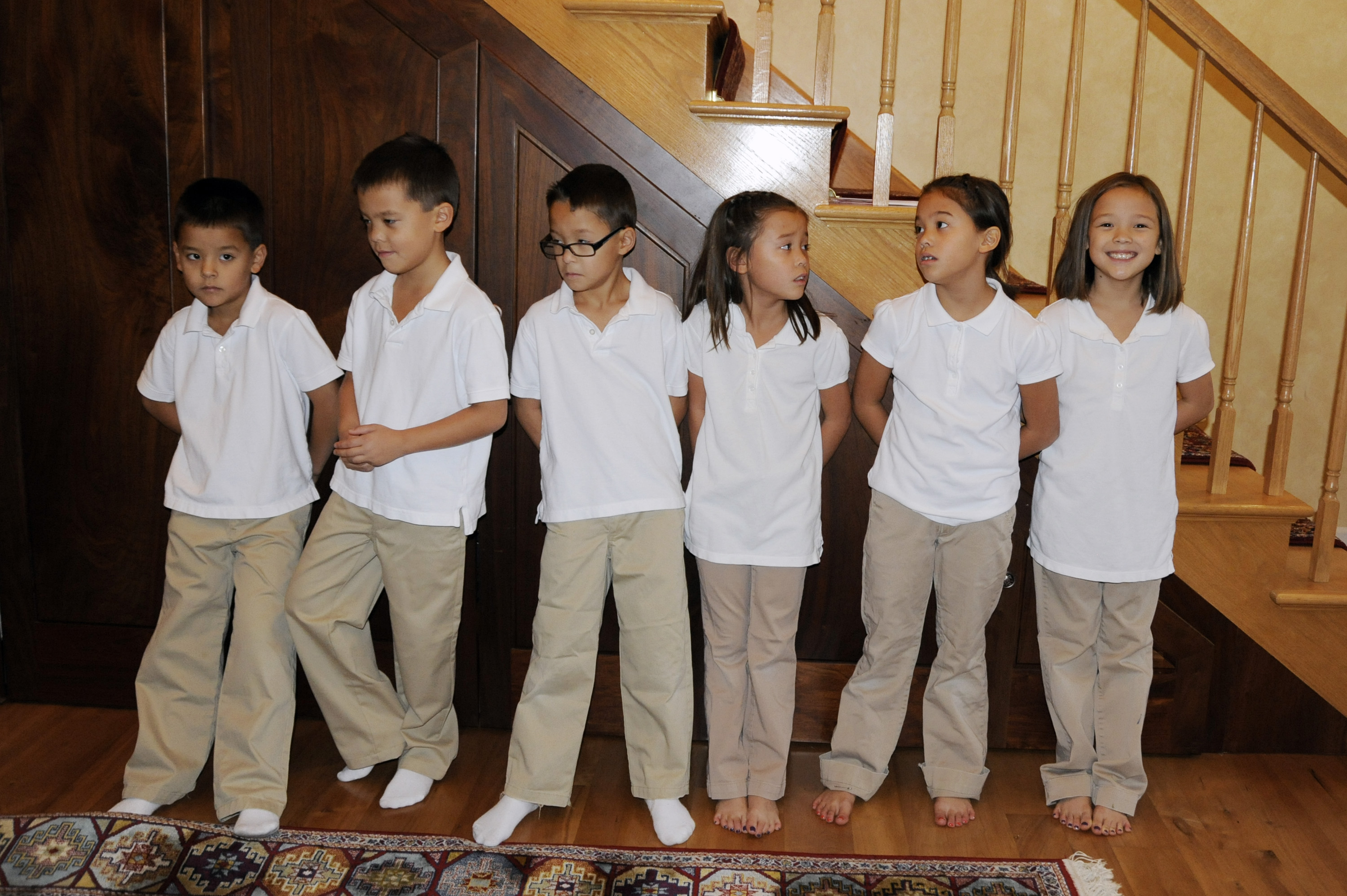 Joel, Collin, Aaden, Leah, Hannah, and Alexis Gosselin appear on ABC's "Celebrity Wife Swap" on October 14, 2012. | Source: Getty Images