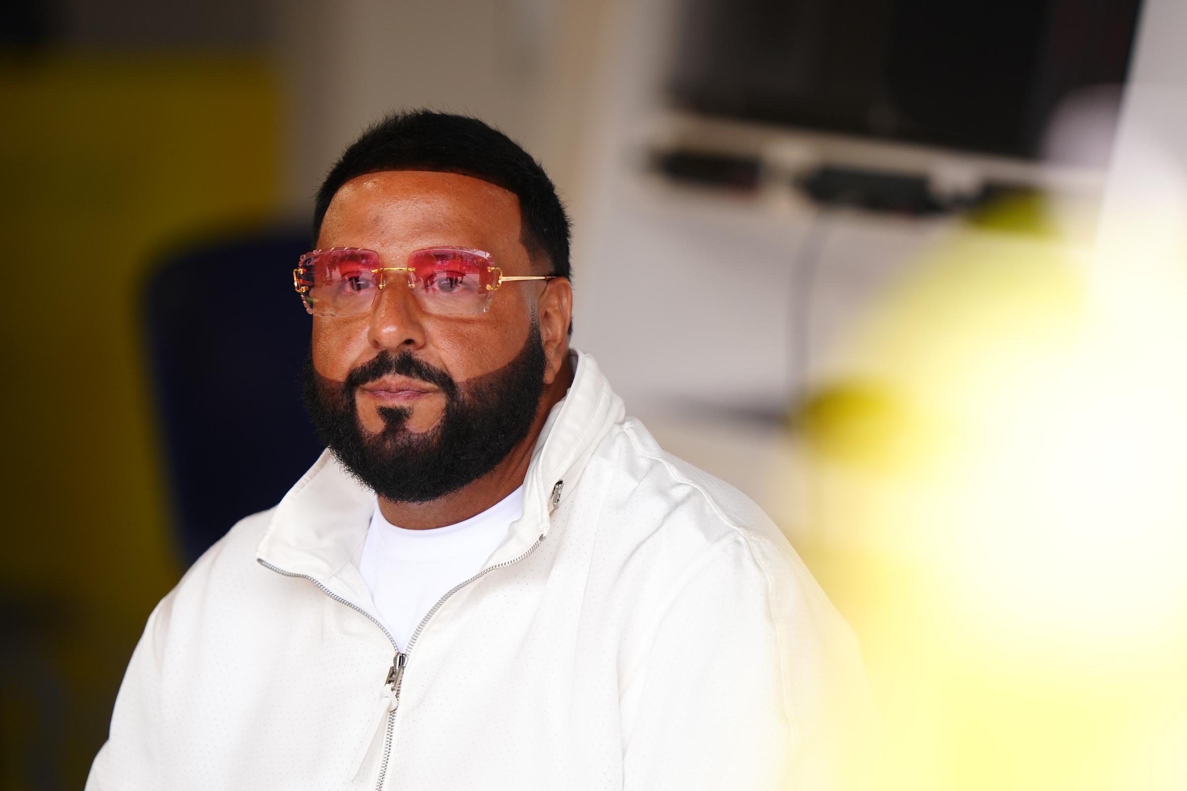 DJ Khaled podczas Grand Prix Miami 2026 na Międzynarodowym Autodromie w Miami 3 maja 2026 r. | Źródło: Getty Images