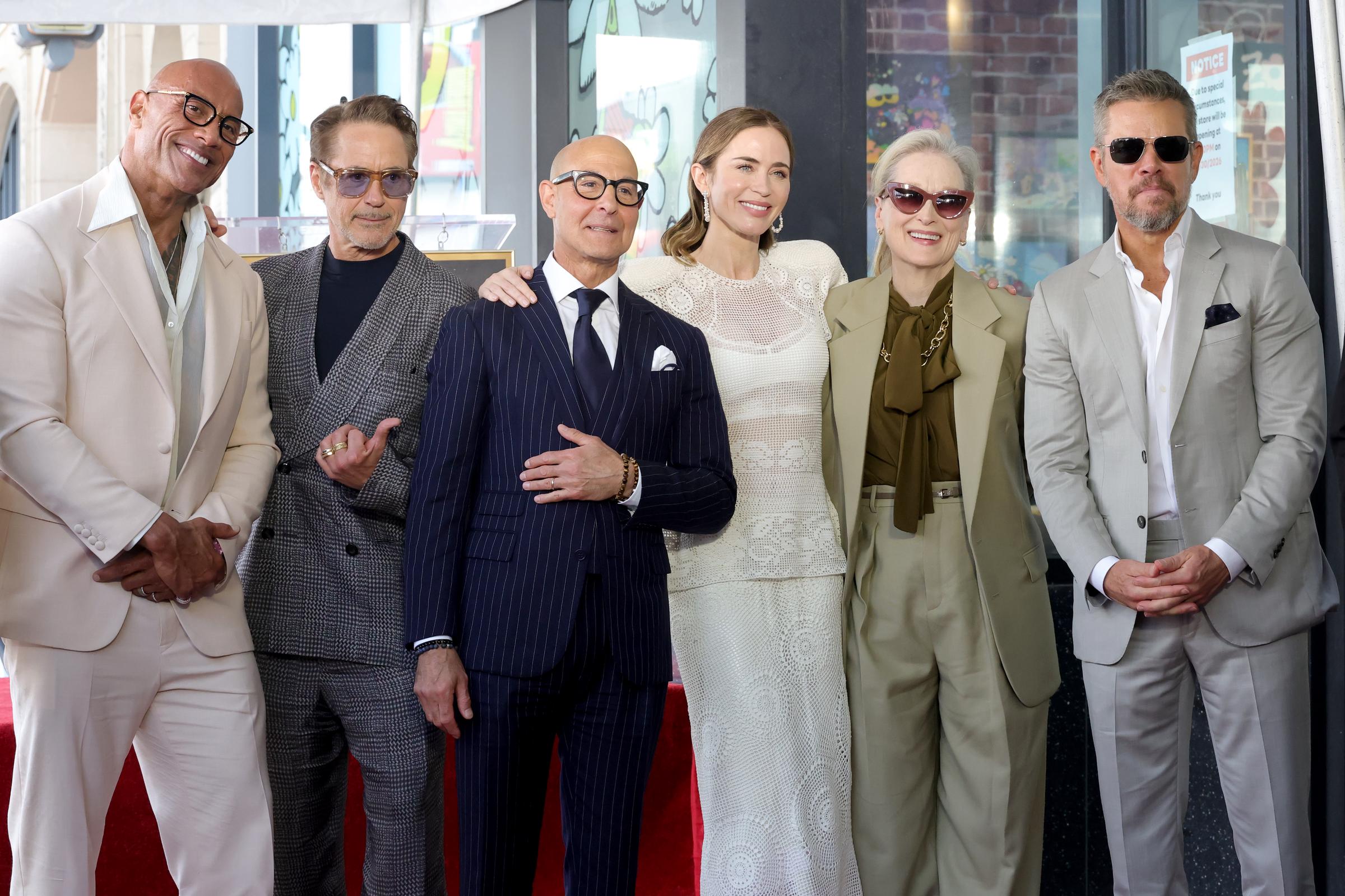 Dwayne Johnson, Robert Downey Jr, Stanley Tucci, Emily Blunt, Meryl Streep i Matt Damon uczestniczą w ceremonii wprowadzenia do Walk of Fame dla Stanleya Tucciego i Emily Blunt 30 kwietnia 2026 r. w Hollywood w Kalifornii. | Źródło: Getty Images