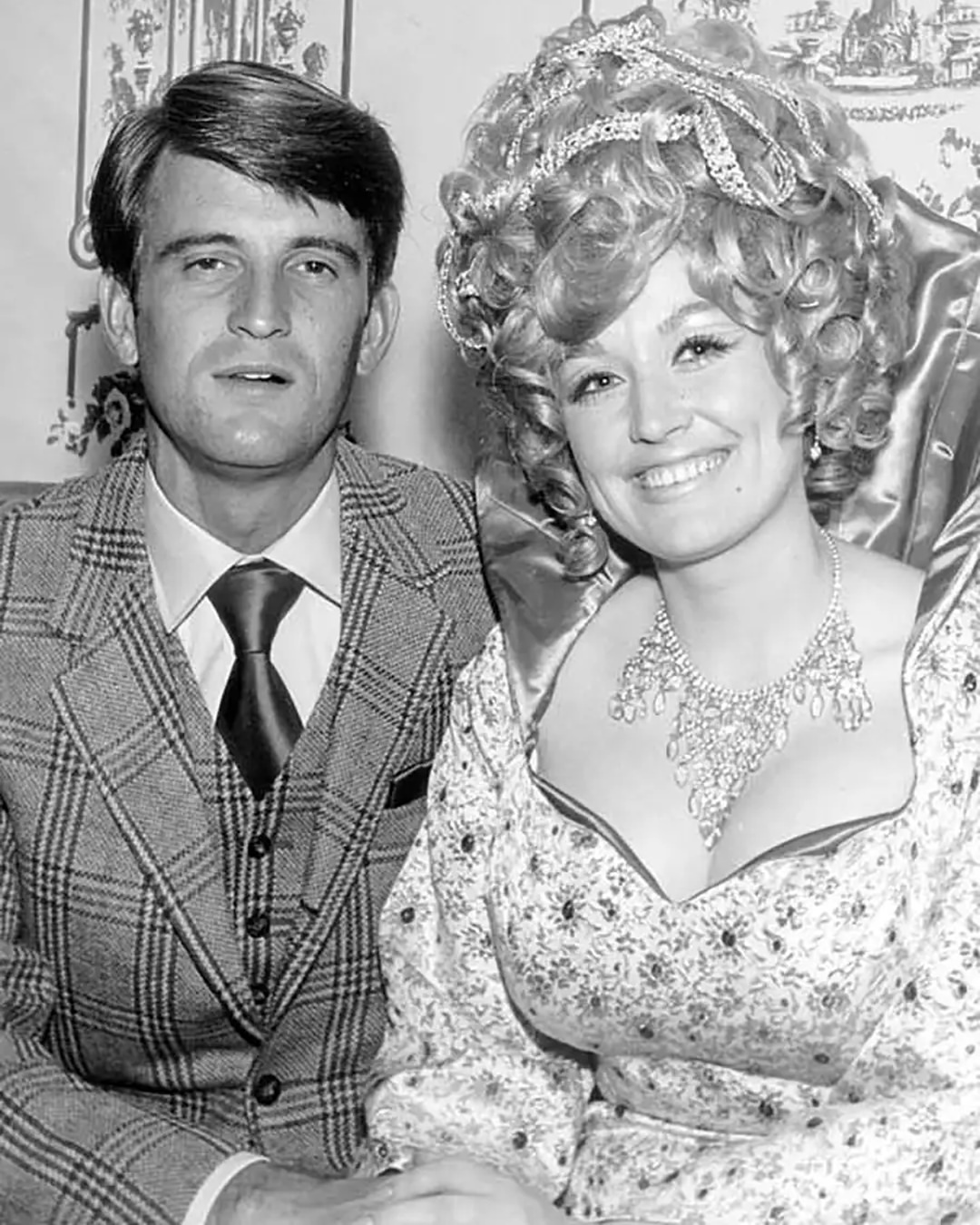 Dolly Parton and her husband Carl Dean | Source: Instagram/entertainmenttonight