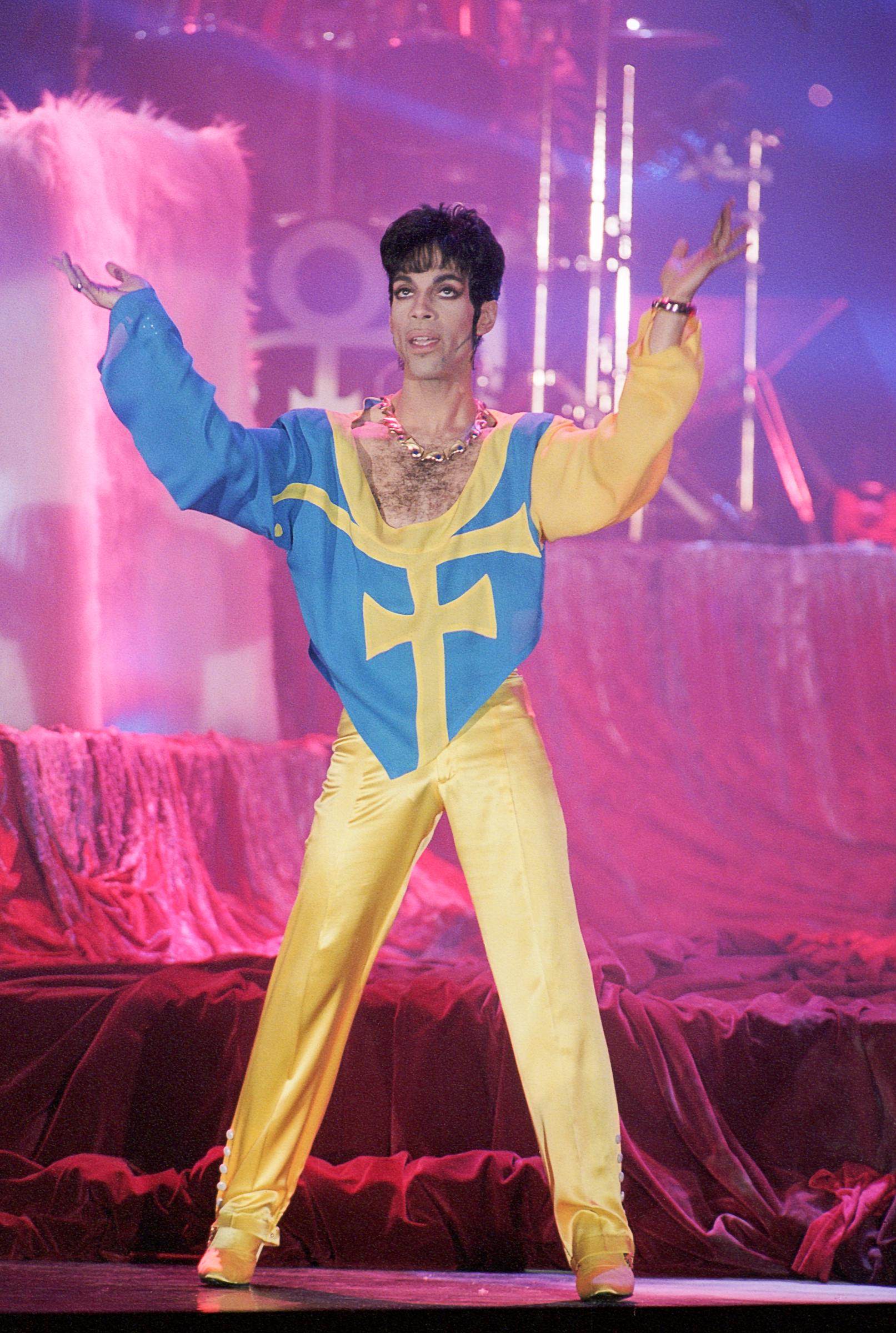 Prince performs during the World Music Awards Ceremony on May 4, 1994 in Monaco. | Source: Getty Images