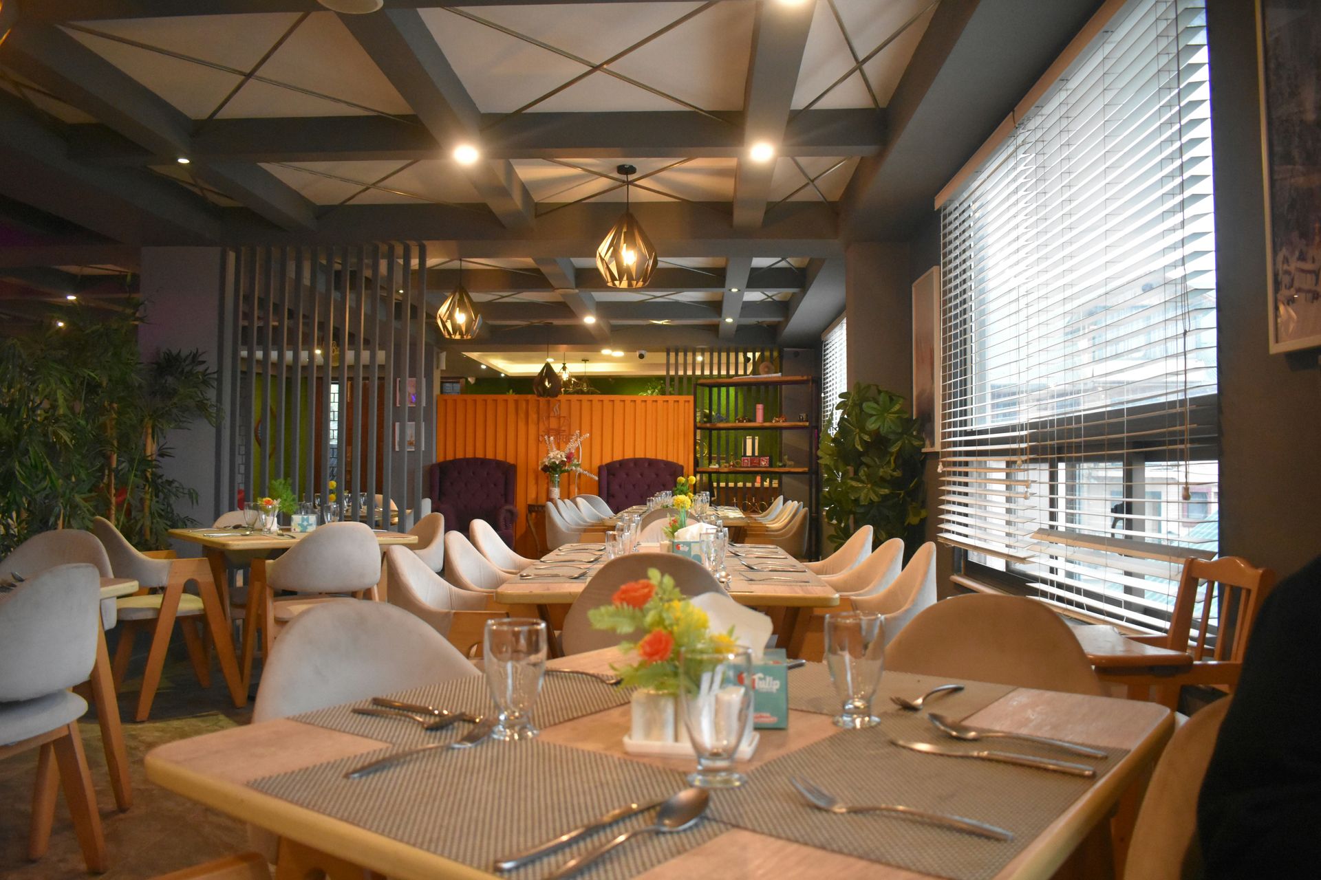 A restaurant | Source: Pexels